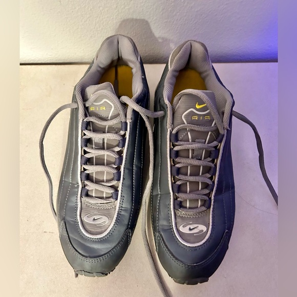Nike Air Max. Grey w/yellow. Great shoe. Wore maybe 10 times - Picture 4 of 5